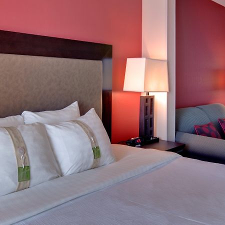 Holiday Inn & Suites Bakersfield By Ihg Camera foto