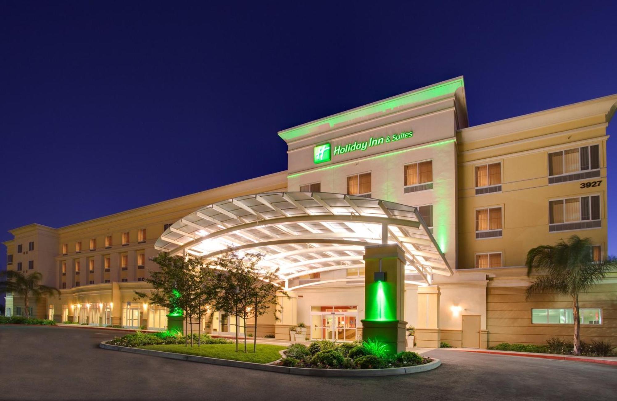 Holiday Inn & Suites Bakersfield By Ihg Esterno foto