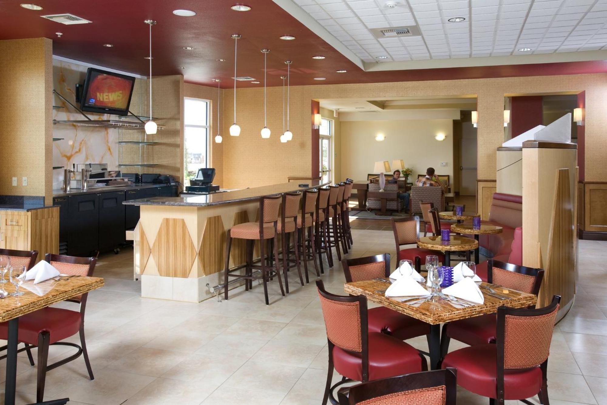 Holiday Inn & Suites Bakersfield By Ihg Esterno foto