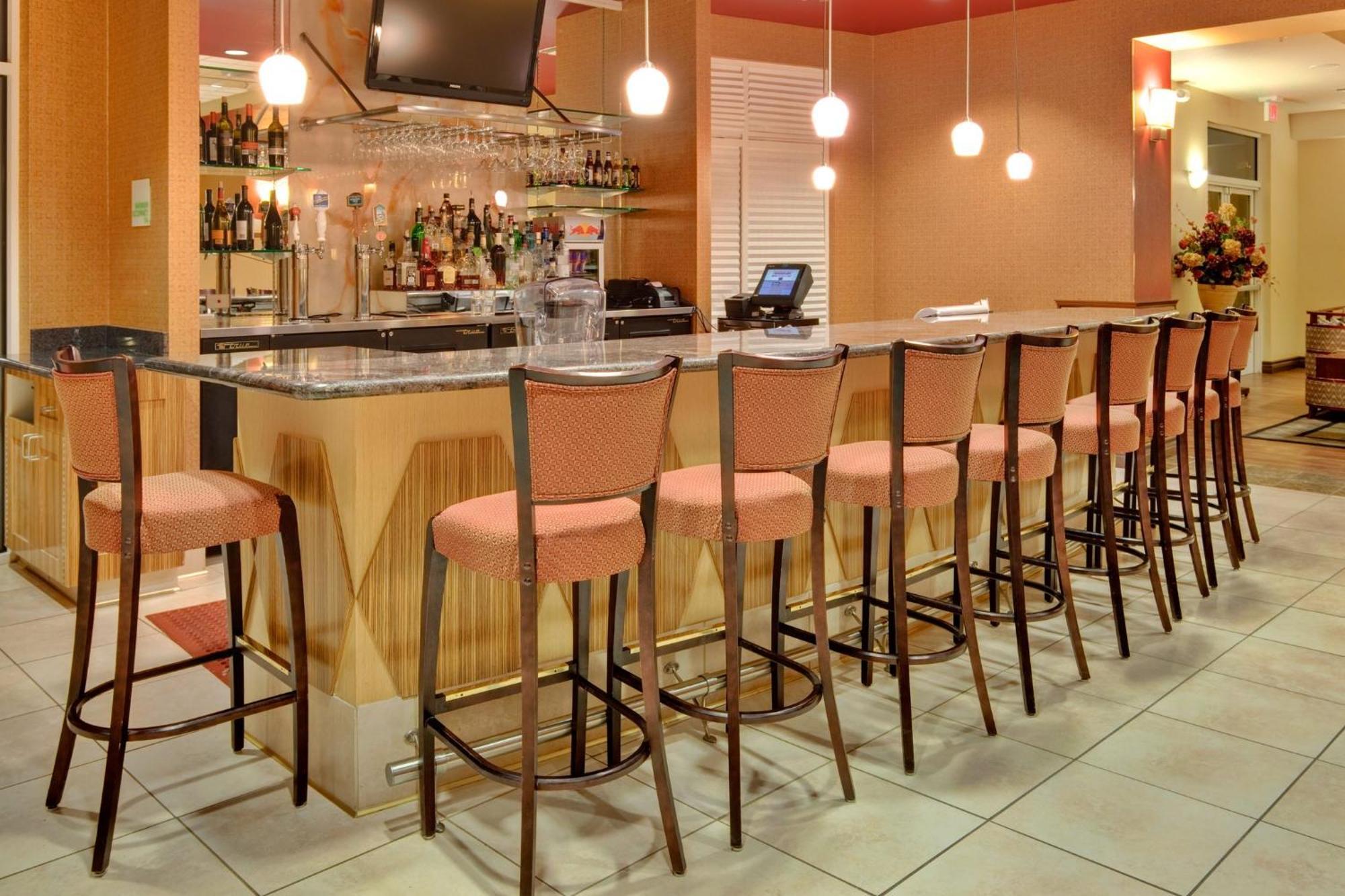 Holiday Inn & Suites Bakersfield By Ihg Esterno foto