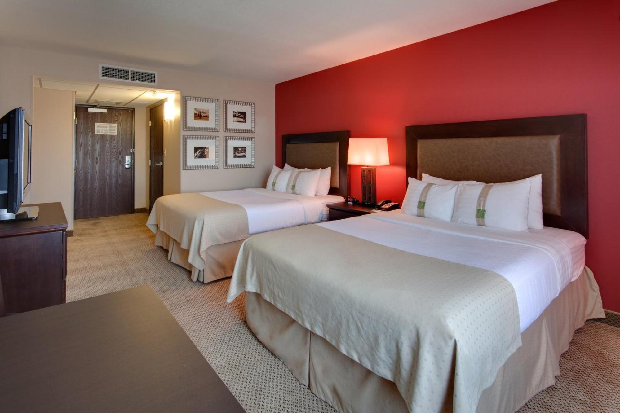 Holiday Inn & Suites Bakersfield By Ihg Esterno foto